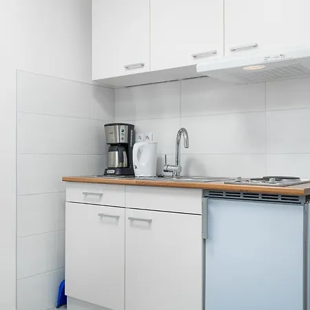 Apartment Beautiful Studio Lila Close To Sea